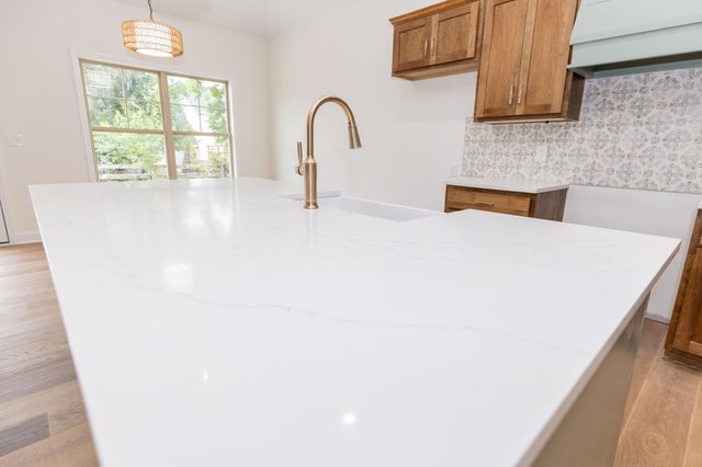 121 Wyatt Court, Nicholasville, KY 40356