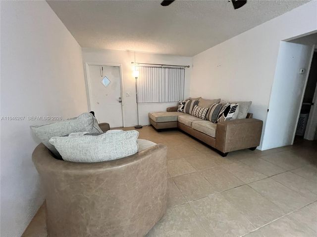 2702 Pierce Street 5, Hollywood, FL 33020