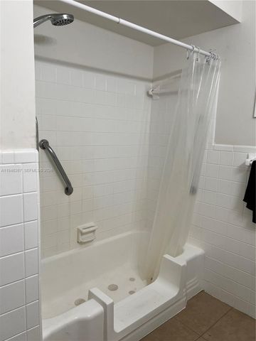 2702 Pierce Street 5, Hollywood, FL 33020