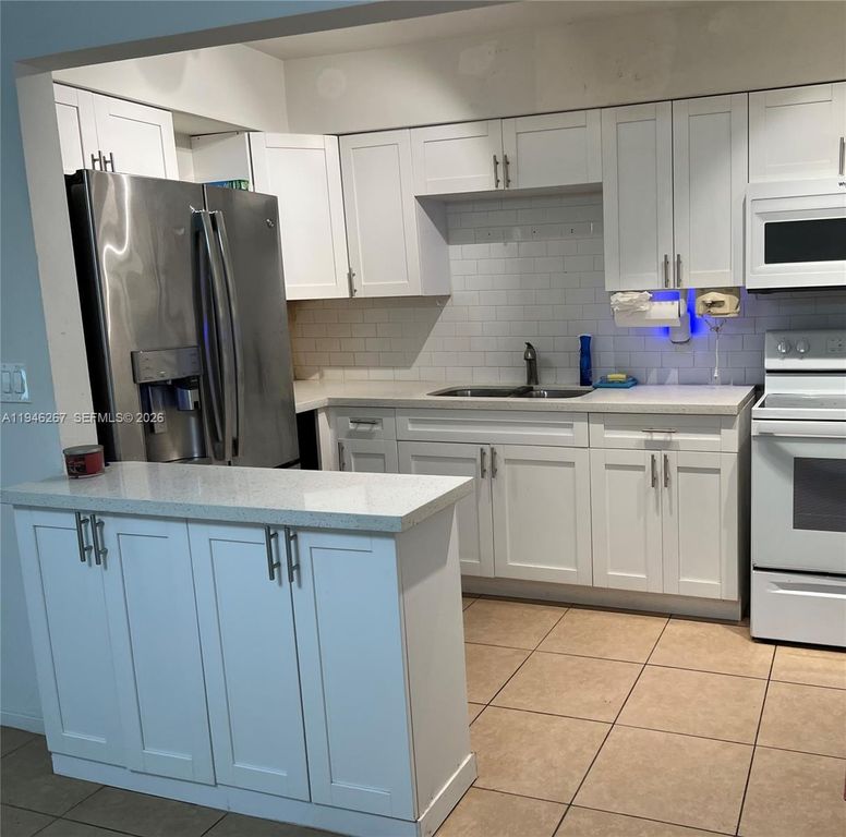 2702 Pierce Street 5, Hollywood, FL 33020