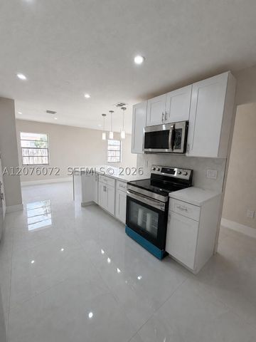 15400 SW 305th St, Homestead, FL 33033