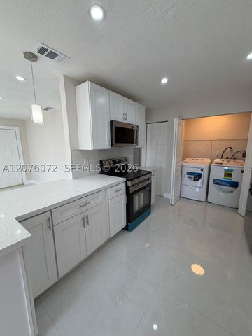 15400 SW 305th St, Homestead, FL 33033