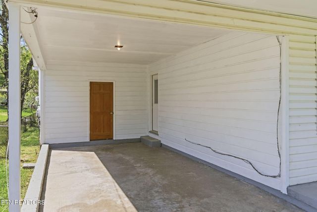 2210 W Gilbert Lane, Knoxville, TN 37920