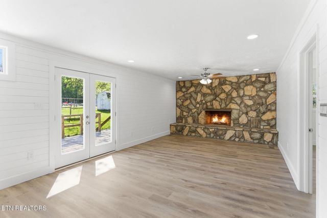 2210 W Gilbert Lane, Knoxville, TN 37920