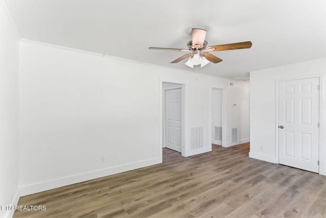 2210 W Gilbert Lane, Knoxville, TN 37920