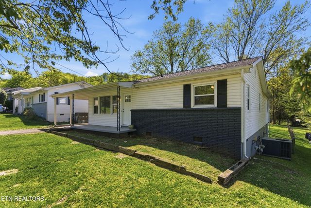 2210 W Gilbert Lane, Knoxville, TN 37920