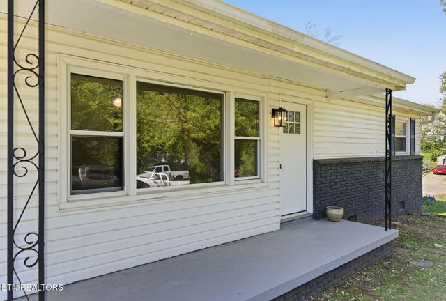 2210 W Gilbert Lane, Knoxville, TN 37920