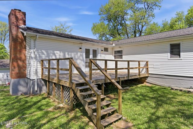 2210 W Gilbert Lane, Knoxville, TN 37920