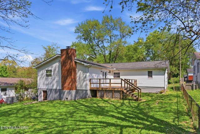 2210 W Gilbert Lane, Knoxville, TN 37920