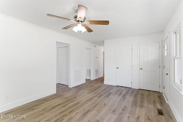 2210 W Gilbert Lane, Knoxville, TN 37920