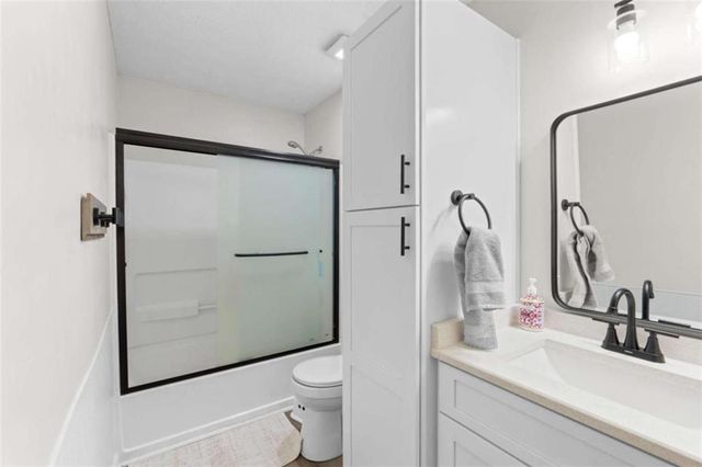 1220 S Hampton Road S, Hampton, GA 30228