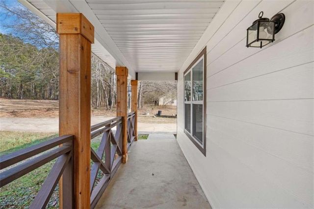 1220 S Hampton Road S, Hampton, GA 30228