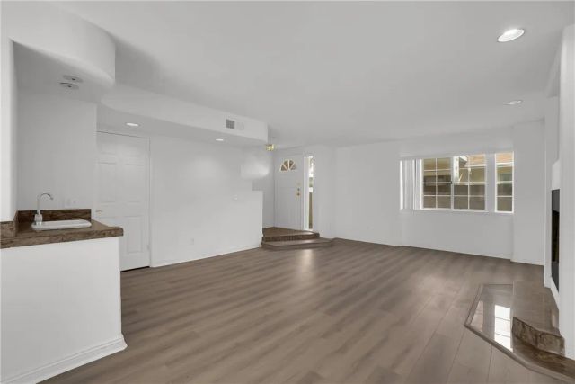 821 N Garfield Avenue 3, Alhambra, CA 91801