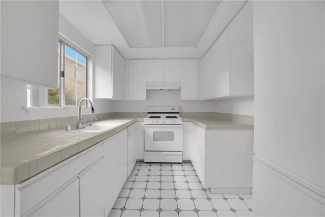 821 N Garfield Avenue 3, Alhambra, CA 91801