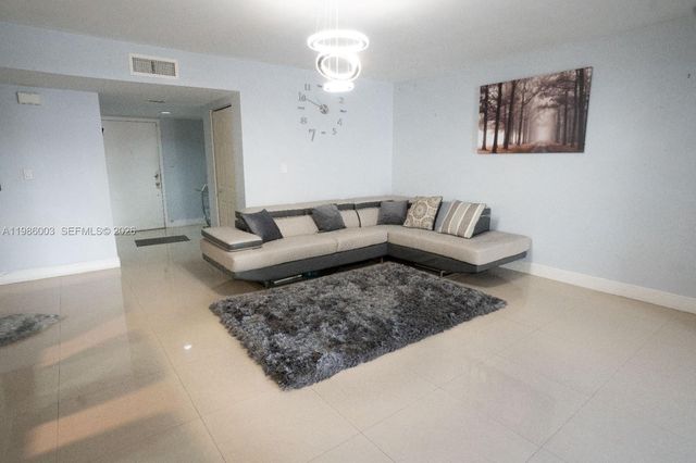 333 Ives Dairy Road A33306, Miami, FL 33179
