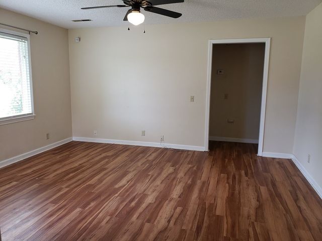 5050 Queen Chapel Road, Dalzell, SC 29040