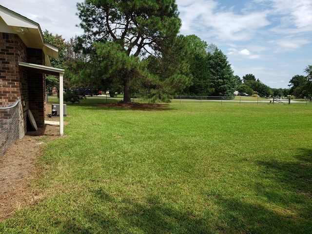 5050 Queen Chapel Road, Dalzell, SC 29040