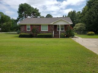 5050 Queen Chapel Road, Dalzell, SC 29040