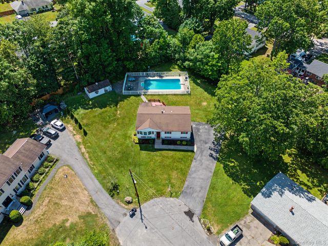 27 Rose Hill Park, Cornwall, NY 12518