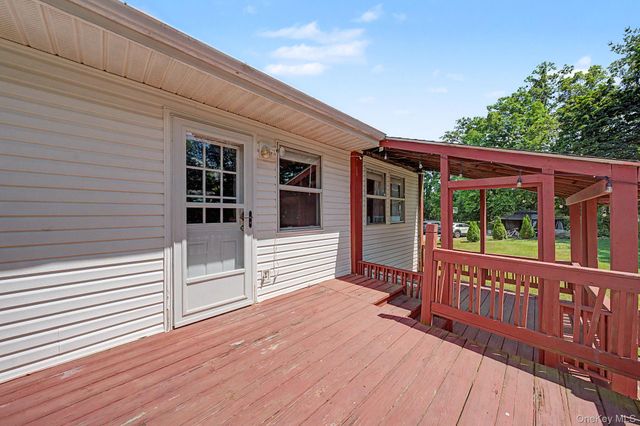 27 Rose Hill Park, Cornwall, NY 12518
