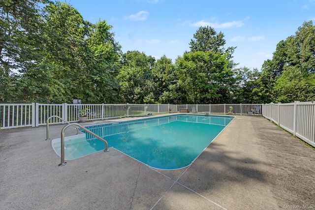 27 Rose Hill Park, Cornwall, NY 12518