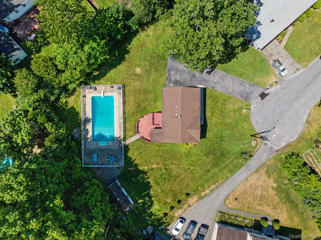 27 Rose Hill Park, Cornwall, NY 12518