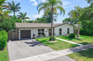 9241 SW 183rd Terrace, Palmetto Bay, FL 33157