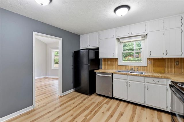 399 Hearth Place, Lawrenceville, GA 30043
