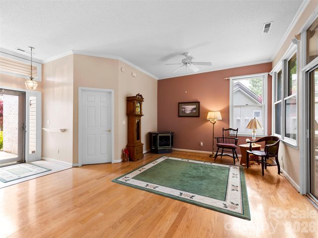 29 Tisha Lane, Hendersonville, NC 28739