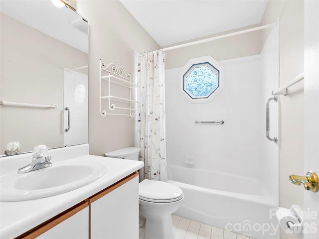 29 Tisha Lane, Hendersonville, NC 28739