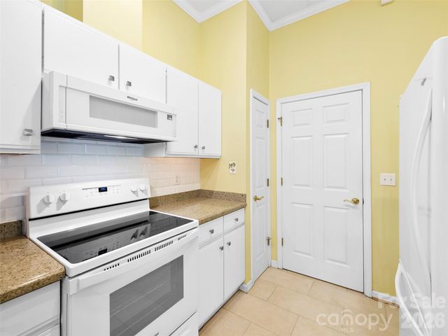 29 Tisha Lane, Hendersonville, NC 28739