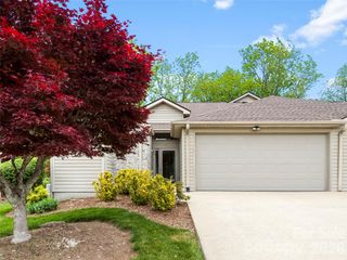 29 Tisha Lane, Hendersonville, NC 28739