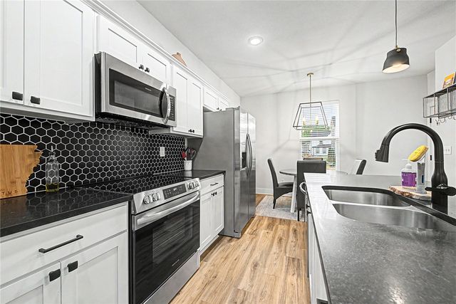 3075 W Tulsa Street, Fayetteville, AR 72704