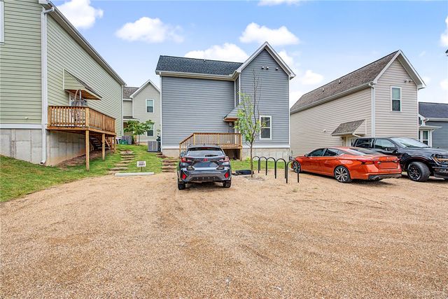 3075 W Tulsa Street, Fayetteville, AR 72704
