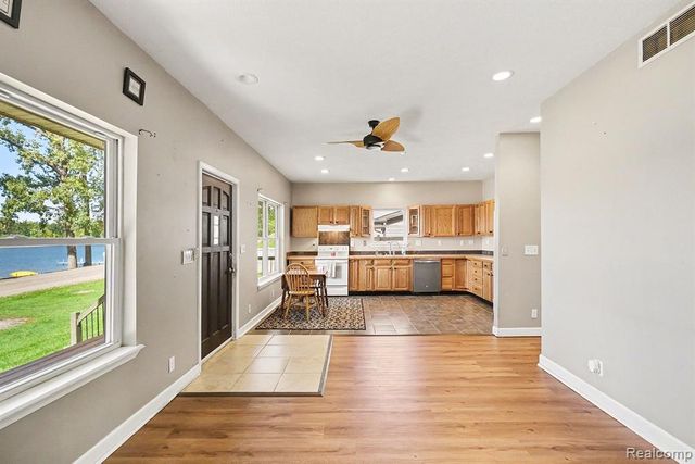 16057 Murray Road, Byron, MI 48418