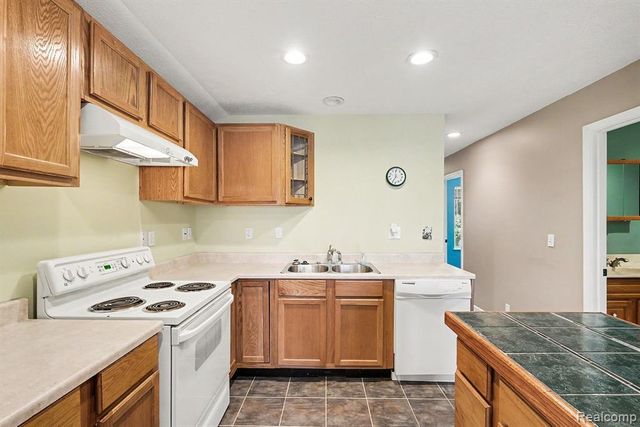 16057 Murray Road, Byron, MI 48418