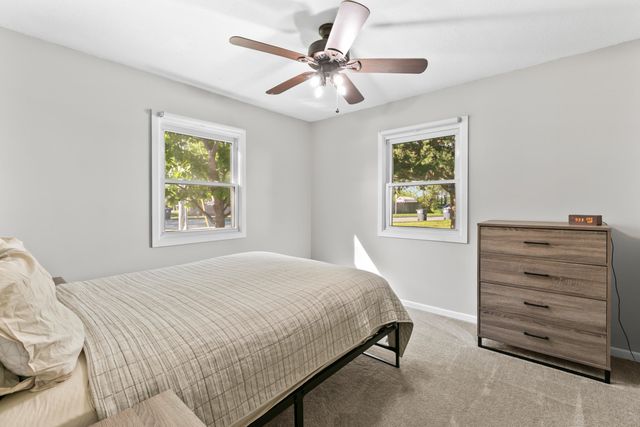 3100 WAKEMAN Drive, Council Bluffs, IA 51501