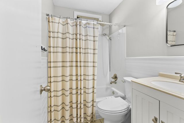 3100 WAKEMAN Drive, Council Bluffs, IA 51501