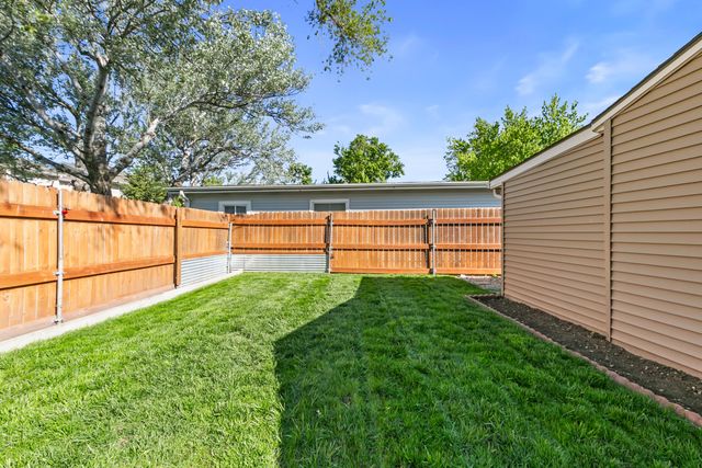 3100 WAKEMAN Drive, Council Bluffs, IA 51501
