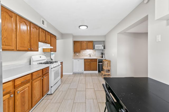 3100 WAKEMAN Drive, Council Bluffs, IA 51501