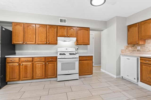 3100 WAKEMAN Drive, Council Bluffs, IA 51501