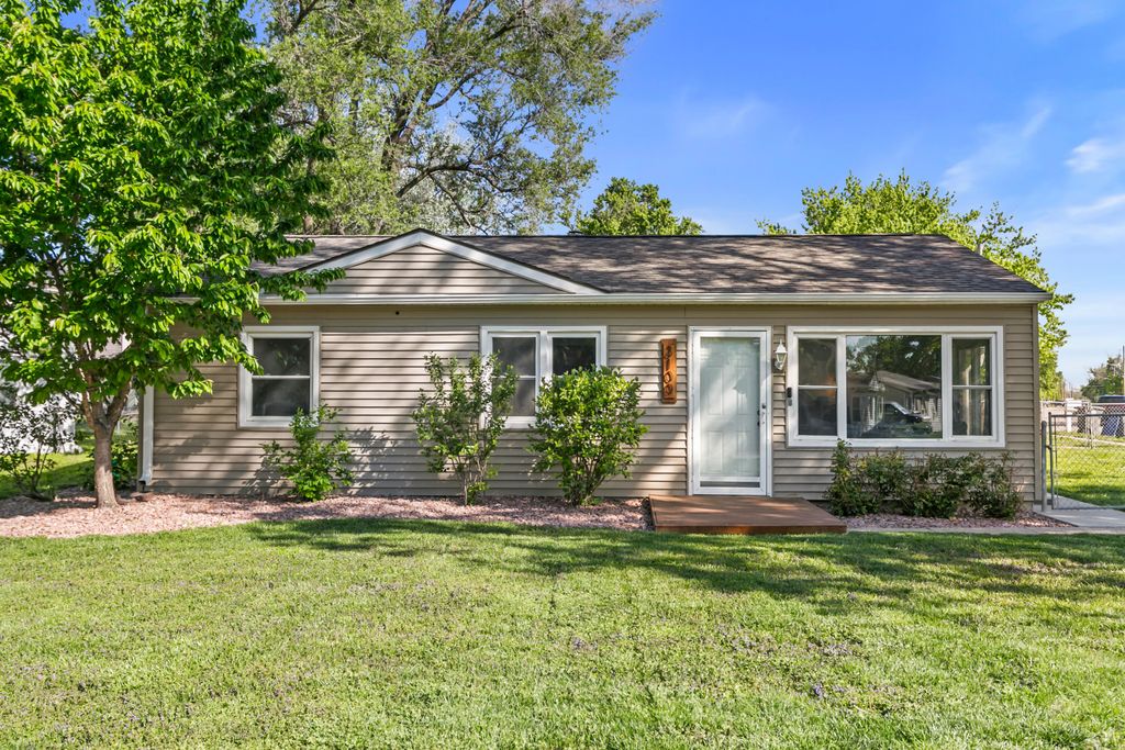 3100 WAKEMAN Drive, Council Bluffs, IA 51501