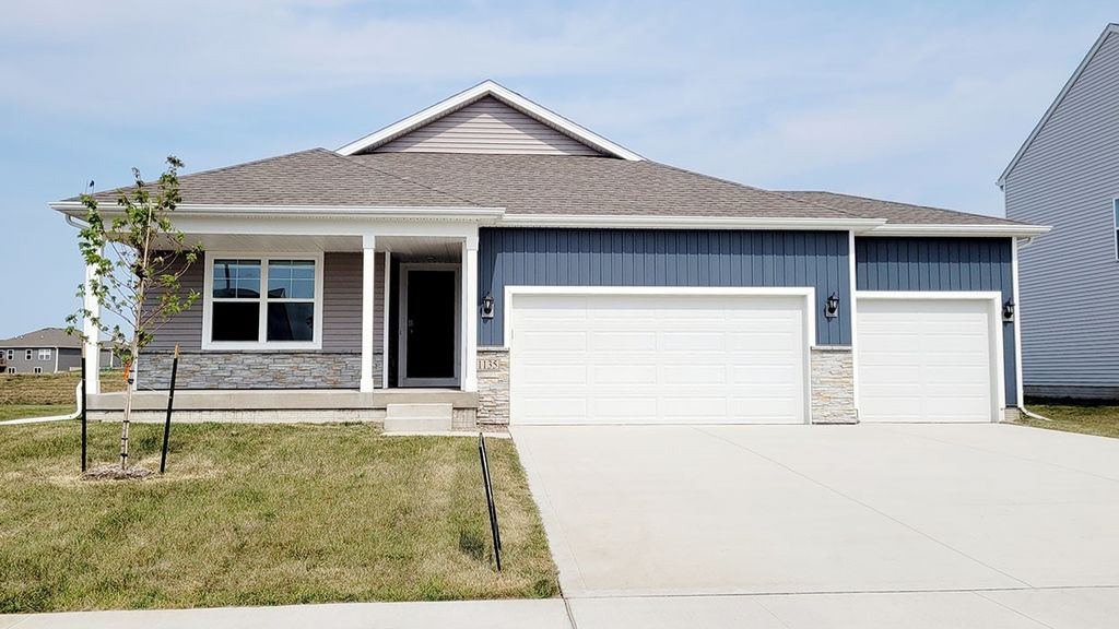 5709 NE Sienna Drive, Ankeny, IA 50021
