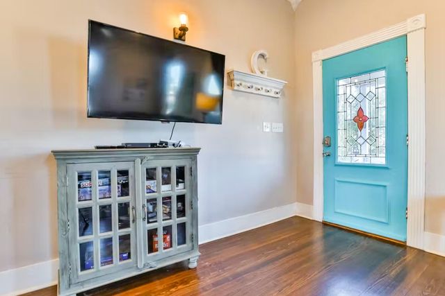 2424 38th Street, Galveston, TX 77550