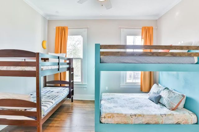 2424 38th Street, Galveston, TX 77550