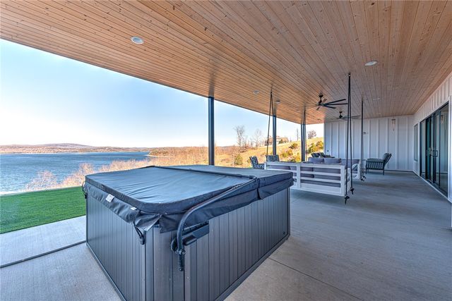 8837 Castleberry Way, Rogers, AR 72756