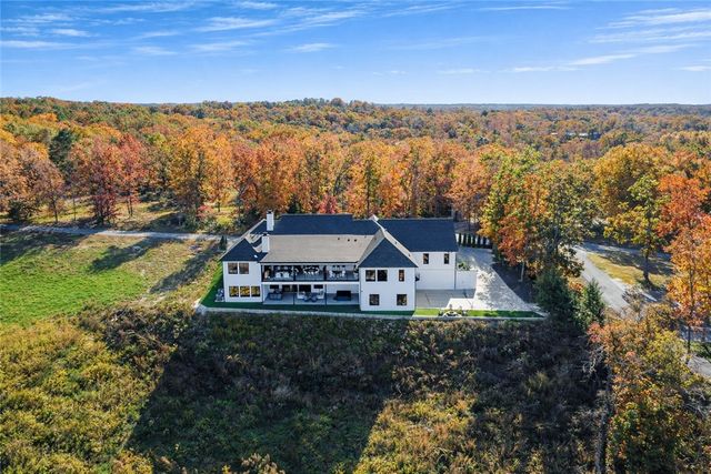 8837 Castleberry Way, Rogers, AR 72756