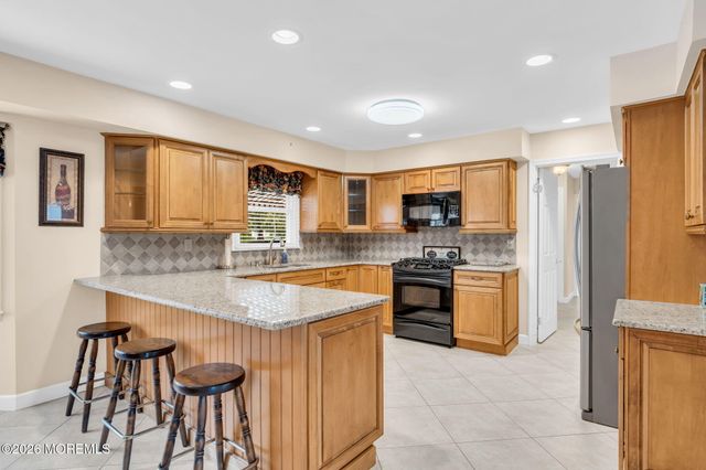 296 Betsy Ross Drive, Freehold, NJ 07728