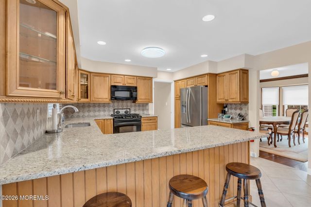 296 Betsy Ross Drive, Freehold, NJ 07728