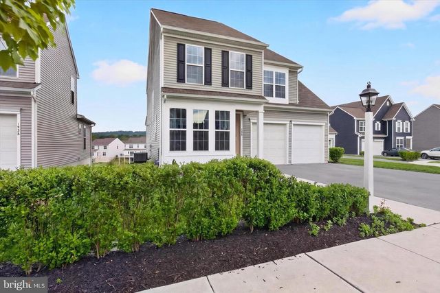 1829 ETHAN DR, Harrisburg, PA 17110